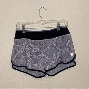 Lululemon gray floral speed shorts